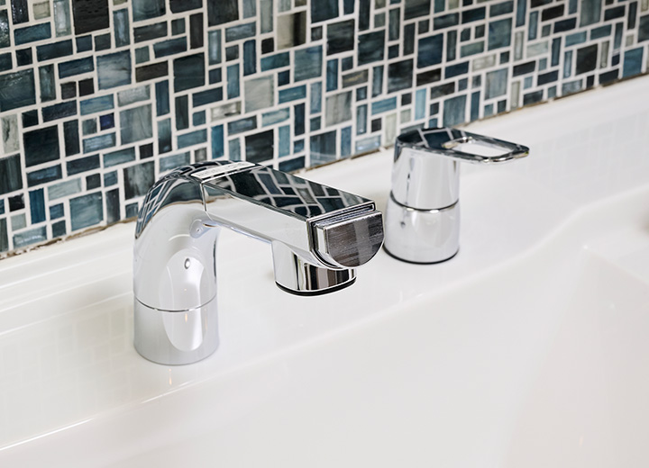 シングルレバー式シャワー水栓